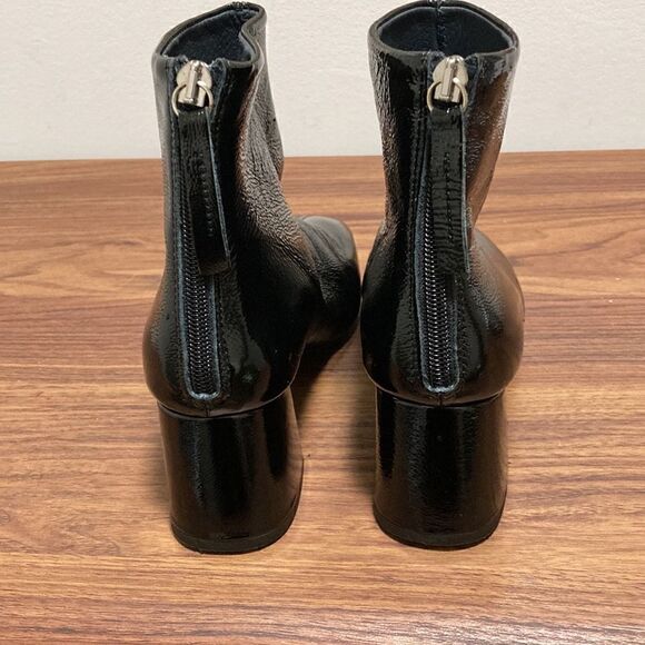 TopShop Black Crinkle Patent Leather Bootie with Back Zipper. Size 37. - Picture 4 of 7